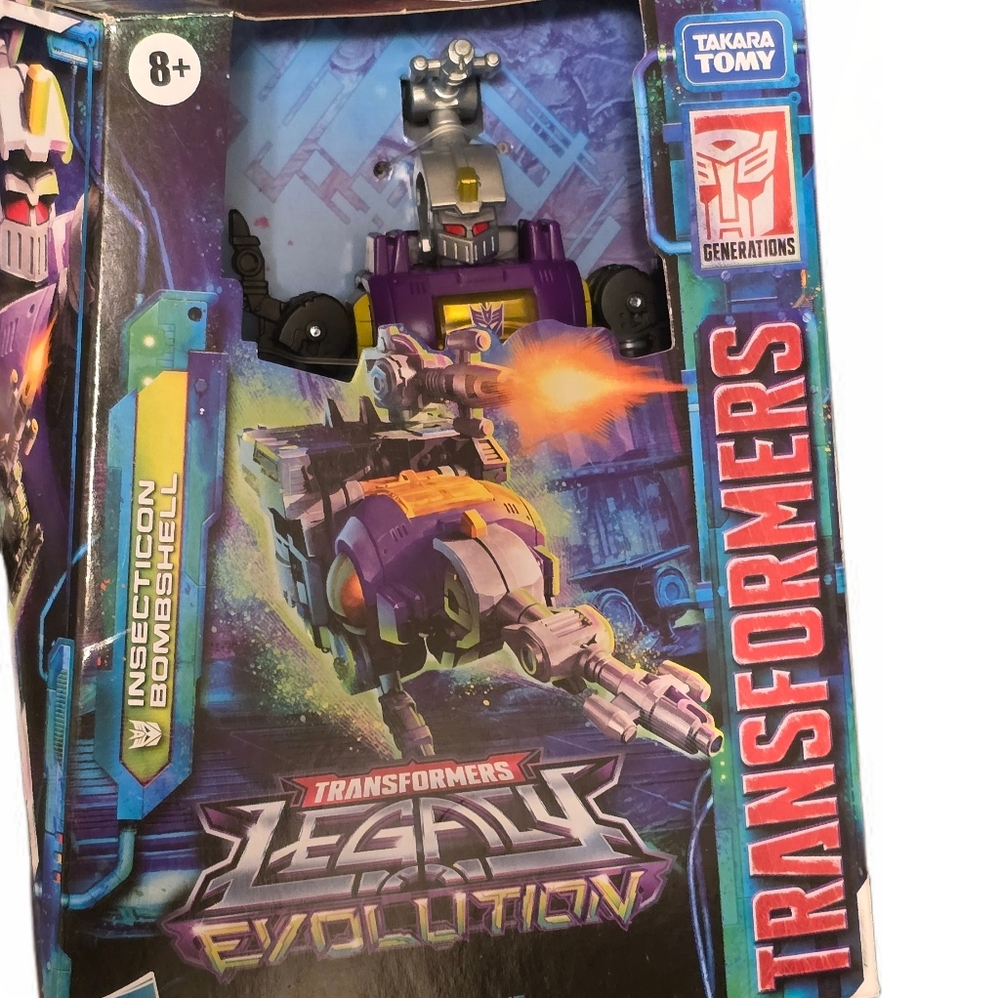 Takara Transformers Legacy Evolution Insecticon Bombshell - Purple and Black